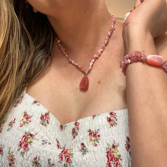 Jewelry - Baby pink quartz necklace and bracelet set